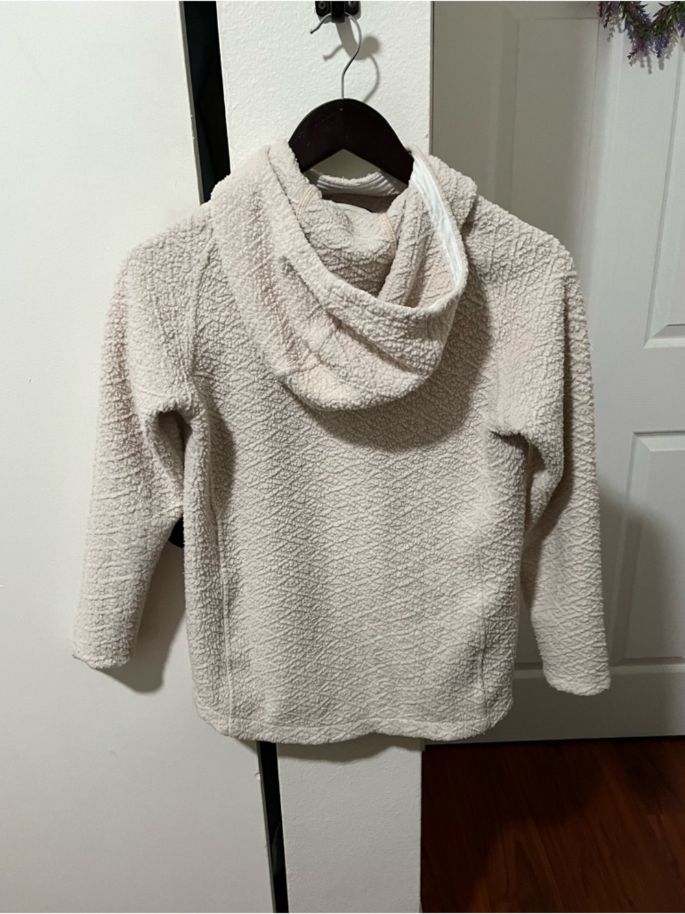 Patagonia Women's Diamond Capra Hoody - Picture 5 of 8